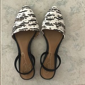 Report Signature Pointed Slingback Flats